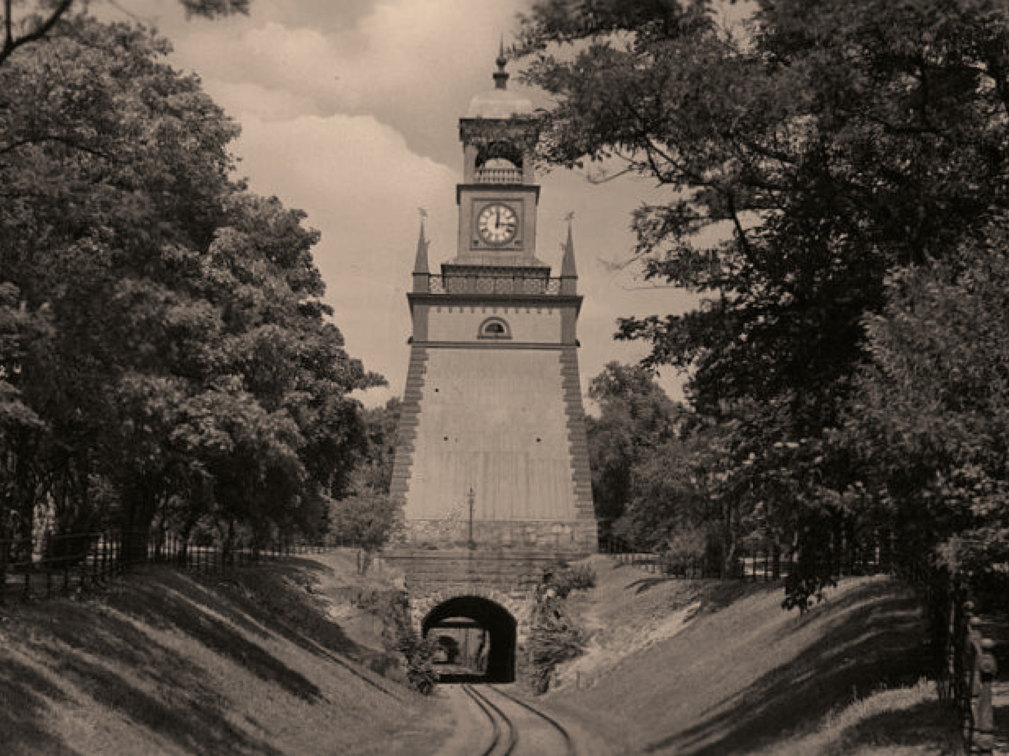 Southern entrance of Dockland Tunnel through Admiralty Park, underneath notable landmark Klockstapeln (Blekinge museum)